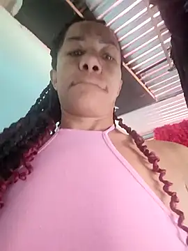 Snapshot of Bigassmommy_x chatting on February 2026 01:28:01 PM Bigassmommy x online show from February 2026 01:28:01 PM