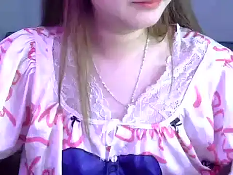 Snapshot of Bee_2k chatting on January 2025 05:13:01 AM Bee 2k online show from January 2025 05:13:01 AM