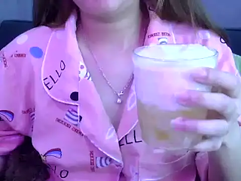 Snapshot of Bee_2k chatting on January 2025 05:13:02 AM Bee 2k online show from January 2025 05:13:02 AM