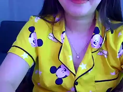 Snapshot of Bee_2k chatting on January 2025 05:11:01 AM Bee 2k online show from January 2025 05:11:01 AM