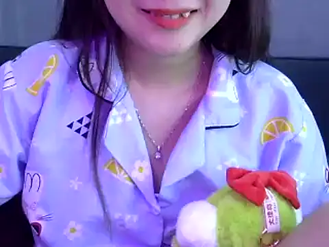 Snapshot of Bee_2k chatting on January 2025 04:55:01 AM Bee 2k online show from January 2025 04:55:01 AM