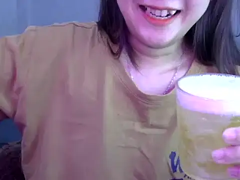 Snapshot of Bee_2k chatting on January 2025 05:13:01 AM Bee 2k online show from January 2025 05:13:01 AM