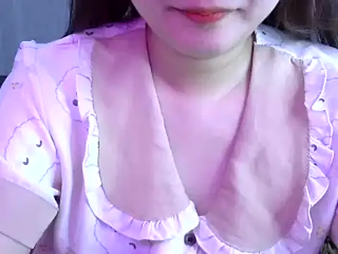 Snapshot of Bee_2k chatting on March 2025 04:32:01 AM Bee 2k online show from March 2025 04:32:01 AM