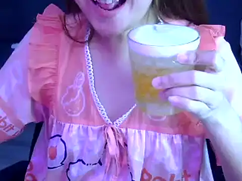 Snapshot of Bee_2k chatting on September 2025 04:38:02 AM Bee 2k online show from September 2025 04:38:02 AM