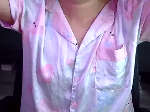 Snapshot of Bee_2k chatting on September 2025 04:28:02 AM Bee 2k online show from September 2025 04:28:02 AM