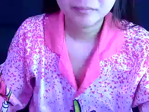 Snapshot of Bee_2k chatting on September 2025 04:50:01 AM Bee 2k online show from September 2025 04:50:01 AM