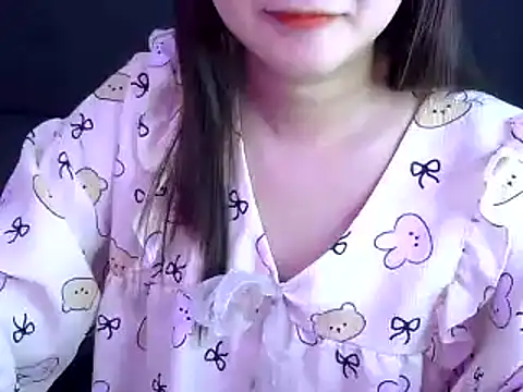 Snapshot of Bee_2k chatting on October 2025 04:22:01 AM Bee 2k online show from October 2025 04:22:01 AM