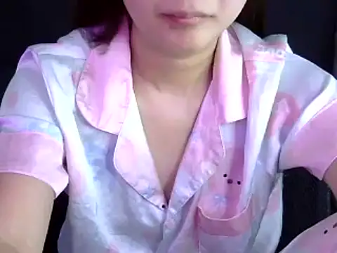 Snapshot of Bee_2k chatting on October 2025 04:46:01 AM Bee 2k online show from October 2025 04:46:01 AM