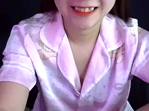 Snapshot of Bee_2k chatting on November 2025 04:26:02 AM Bee 2k online show from November 2025 04:26:02 AM