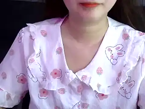 Snapshot of Bee_2k chatting on November 2025 04:45:01 AM Bee 2k online show from November 2025 04:45:01 AM