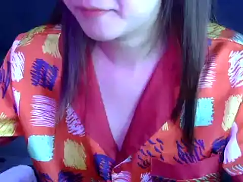 Snapshot of Bee_2k chatting on November 2025 04:56:01 AM Bee 2k online show from November 2025 04:56:01 AM