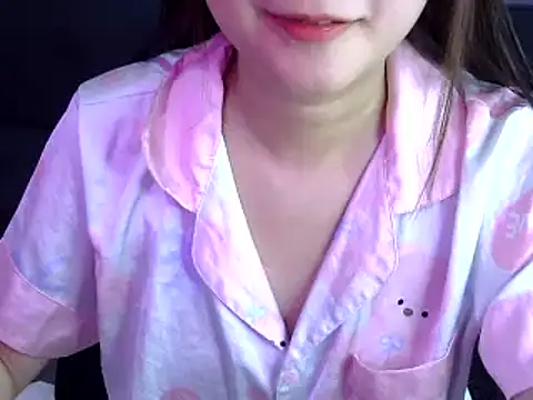 Snapshot of Bee_2k chatting on November 2025 04:55:01 AM Bee 2k online show from November 2025 04:55:01 AM