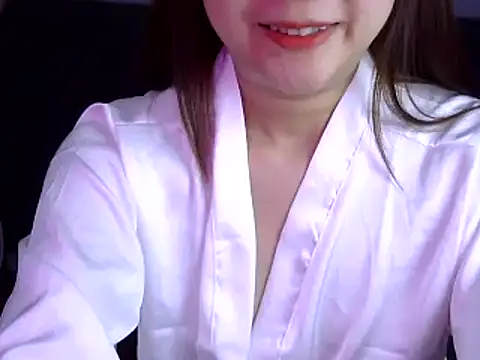 Snapshot of Bee_2k chatting on January 2026 05:11:02 AM Bee 2k online show from January 2026 05:11:02 AM