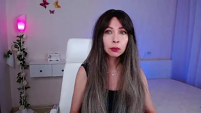 wendifoste online show from March 2025 06:08:02 PM