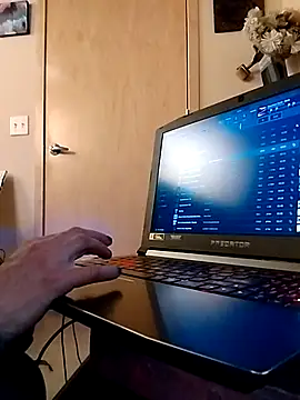 eatmeplease44 online show from November 2025 10:36:02 AM