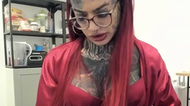 Snapshot of tamarapervert chatting on December 2025 07:43:01 PM tamarapervert online show from December 2025 07:43:01 PM