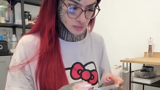 Snapshot of tamarapervert chatting on December 2025 09:50:02 AM tamarapervert online show from December 2025 09:50:02 AM