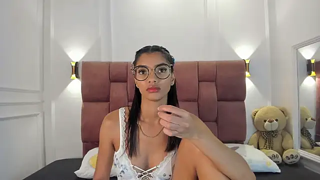 liagirl cute online show from January 2025 05:20:02 AM