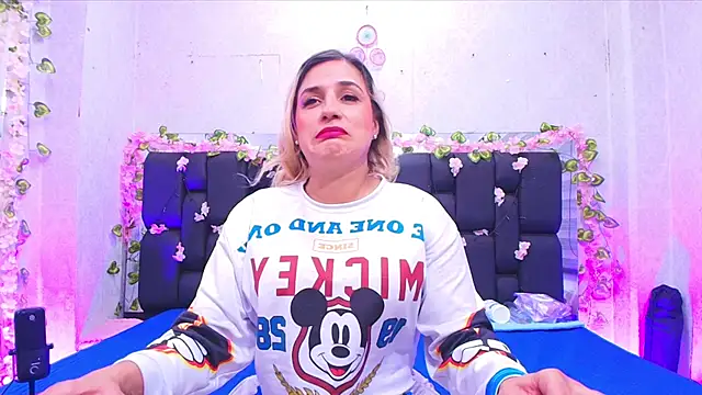  carolina fox online show from September 2025 03:06:02 AM