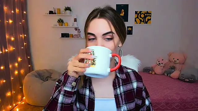 aPieceOfJoy online show from January 2025 08:32:01 PM