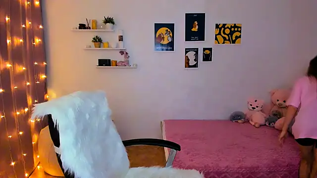 aPieceOfJoy online show from January 2025 08:04:01 PM