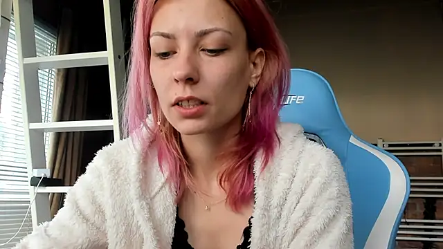 Snapshot of karo123421 chatting on October 2025 08:24:02 AM karo123421 online show from October 2025 08:24:02 AM