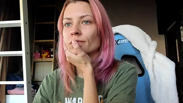 Snapshot of karo123421 chatting on October 2025 09:13:01 AM karo123421 online show from October 2025 09:13:01 AM