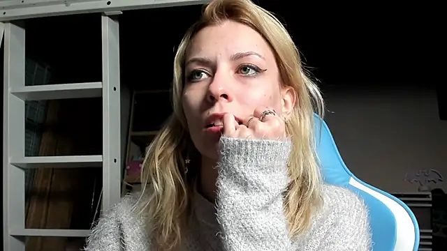 Snapshot of karo123421 chatting on November 2025 09:47:01 PM karo123421 online show from November 2025 09:47:01 PM