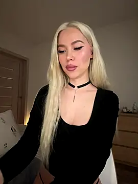 xDinnax online show from November 2025 08:31:01 PM