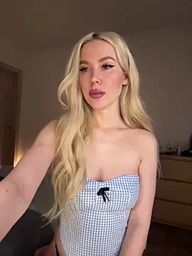 xDinnax online show from December 2025 05:45:02 AM