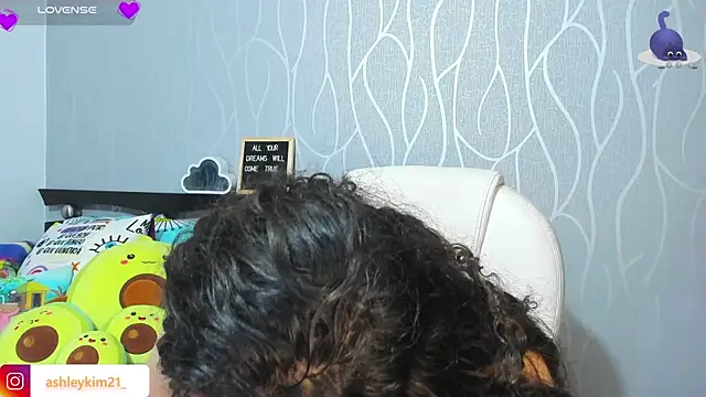 AshleyKim  online show from October 2025 11:54:02 PM