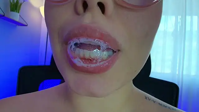 lisbet21x online show from January 2025 06:52:01 PM