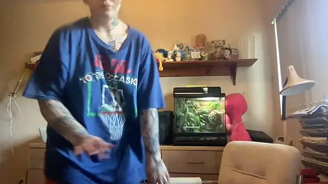 SweetMaisie online show from April 2026 05:27:01 PM