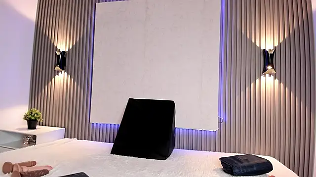 Zafiiraa online show from February 2025 05:34:01 PM