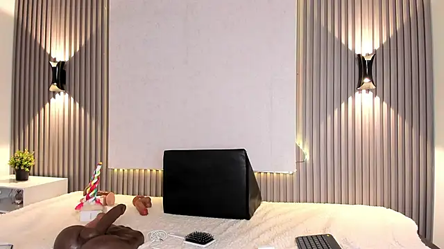 Zafiiraa online show from February 2025 01:20:01 AM