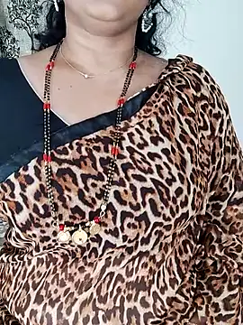 Snapshot of Indian_desi_wife chatting on July 2026 04:02:02 PM Indian desi wife online show from July 2026 04:02:02 PM
