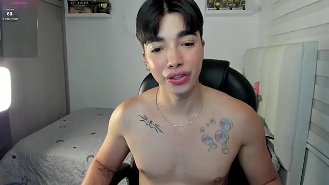 santy7v7 online show from December 2025 02:33:01 PM