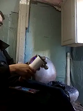 Wero4200 online show from December 2025 10:29:02 PM