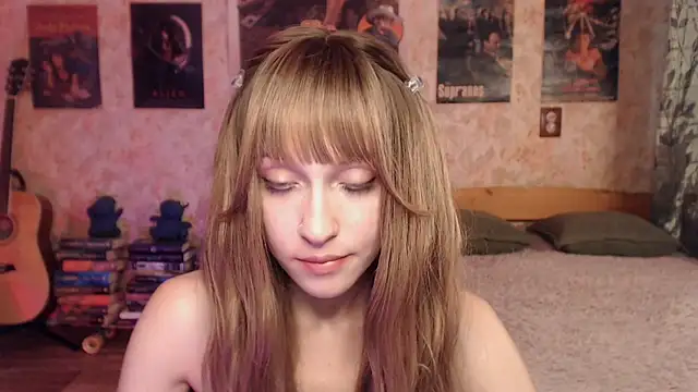 Snapshot of Friendly_Ellie chatting on July 2026 03:56:02 AM Friendly Ellie online show from July 2026 03:56:02 AM