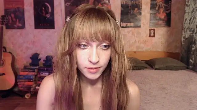 Snapshot of Friendly_Ellie chatting on July 2026 02:52:01 PM Friendly Ellie online show from July 2026 02:52:01 PM