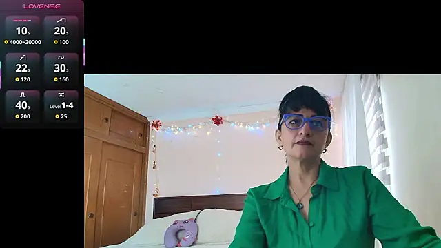 ISABEEL SOFIA01 online show from March 2026 01:33:02 PM