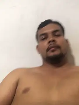 Snapshot of ElsecretodeBruno chatting on February 2025 02:09:02 AM ElsecretodeBruno online show from February 2025 02:09:02 AM