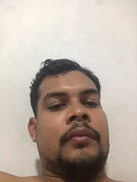 Snapshot of ElsecretodeBruno chatting on March 2025 02:27:01 AM ElsecretodeBruno online show from March 2025 02:27:01 AM