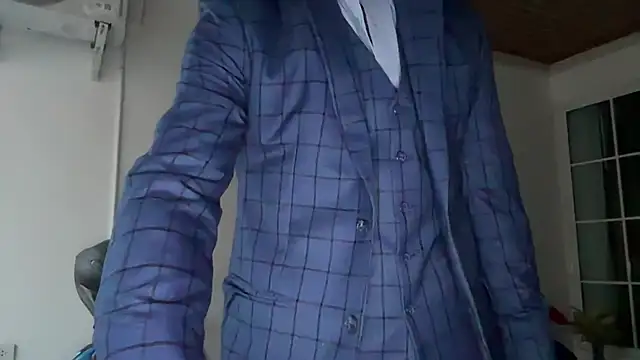 lukegunn online show from December 2024 11:34:01 PM