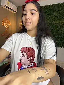 Amandanauty online show from December 2025 08:22:01 AM