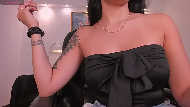 NickyLawson online show from March 2026 04:51:02 AM