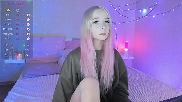 Misty Shadow online show from December 2024 06:32:02 PM