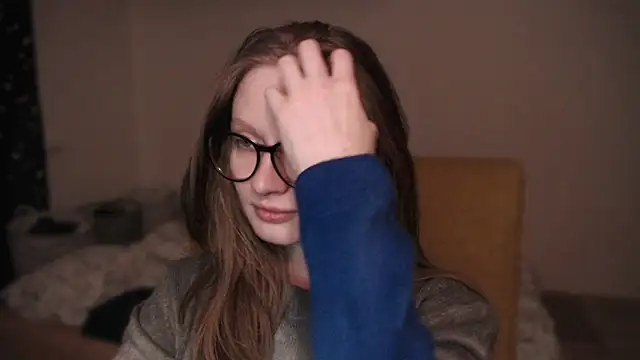 Snapshot of mollytuck chatting on February 2025 03:35:01 PM mollytuck online show from February 2025 03:35:01 PM