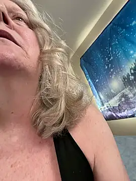 Kaitlyn Winters online show from February 2026 07:41:01 PM