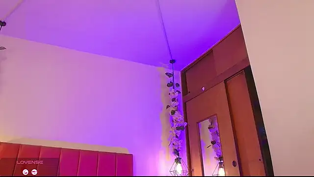 Athompzon online show from February 2026 11:17:01 AM